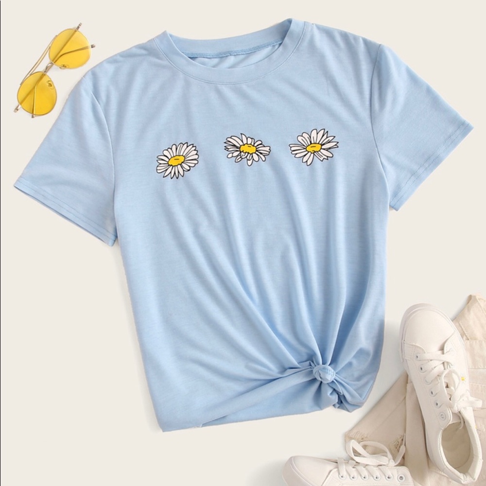 Floral Daisy Graphic Short Sleeve Tee